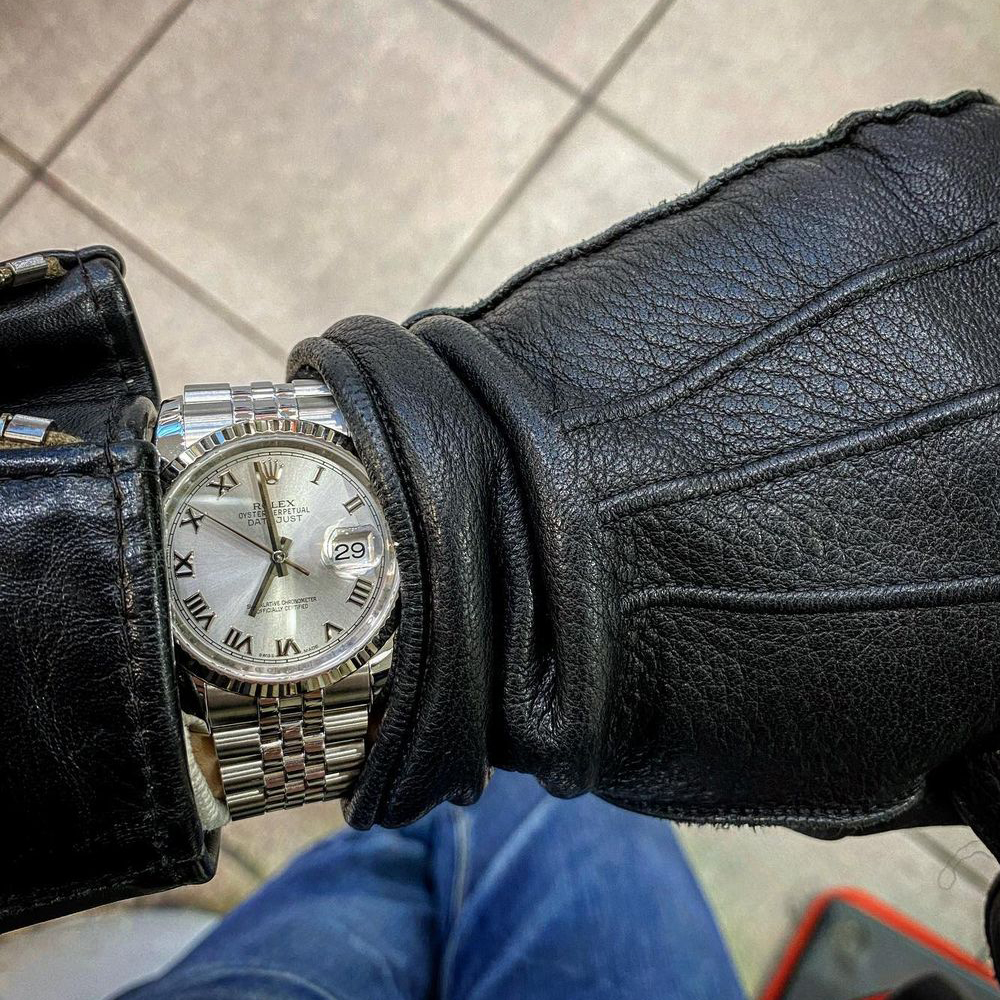 革ジャン好きが愛用する腕時計
