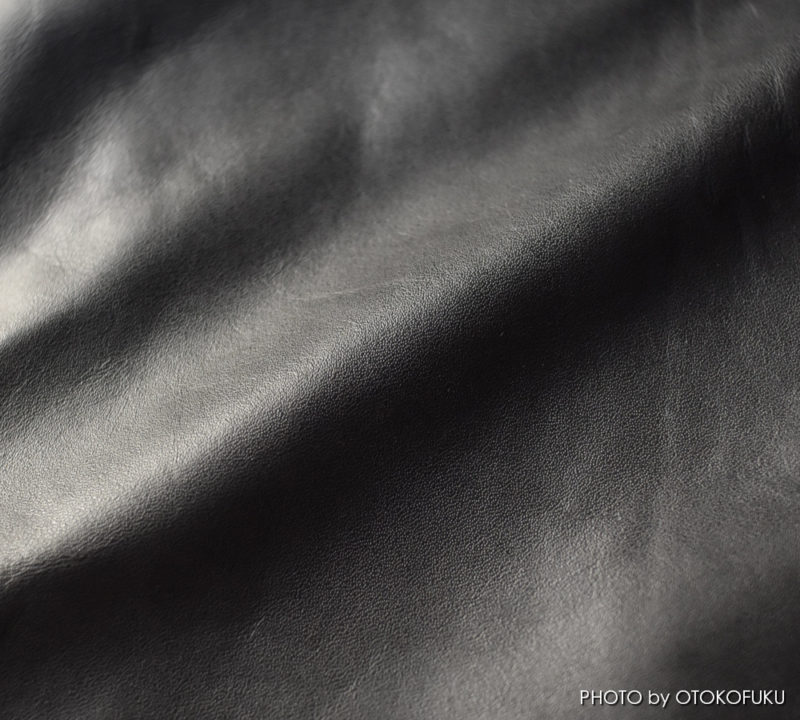 ジェームスグロースのレザージャケットMANILAの革の質