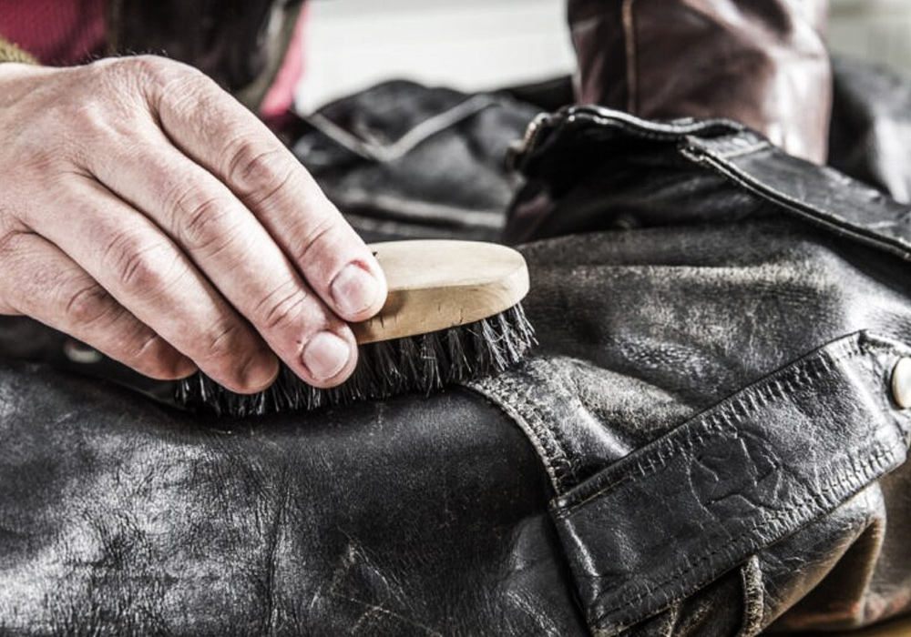 あなたは“革ジャンをクリーニング”に出したことがありますか?