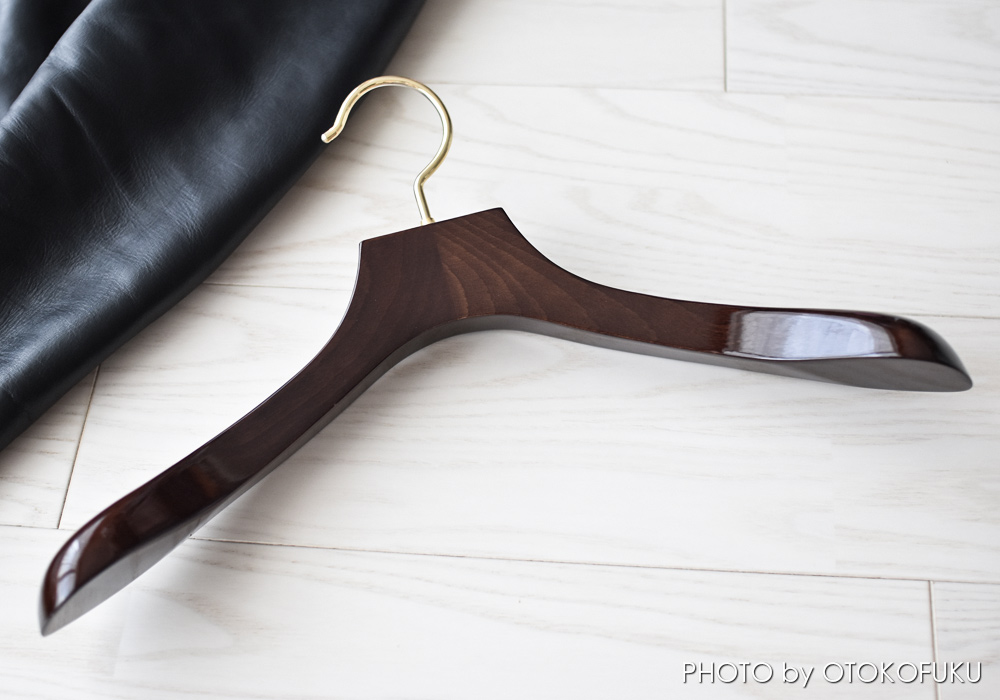 【保存版】革ジャンの保管方法｜夏をどう乗り切る？カビ・乾燥・型崩れを防ぐコツ