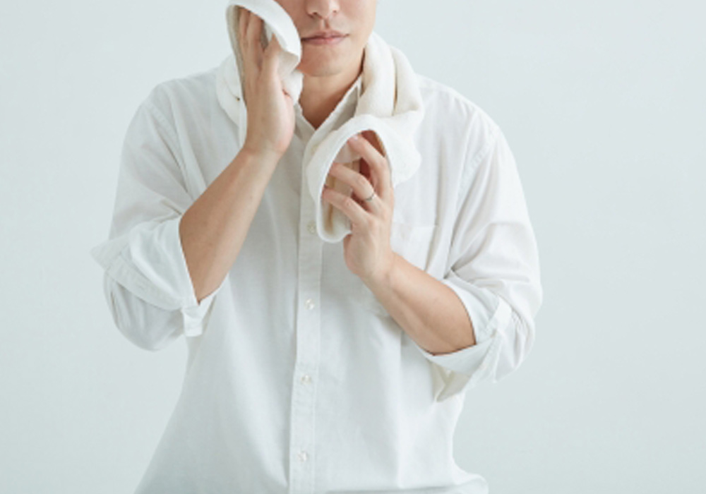 【保存版】レザージャケットが“臭くなる”理由とその対処法とは?