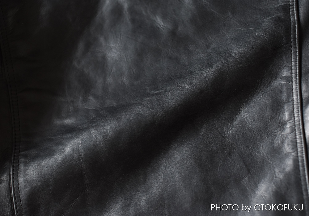 革の種類別！革ジャンのエイジング比較