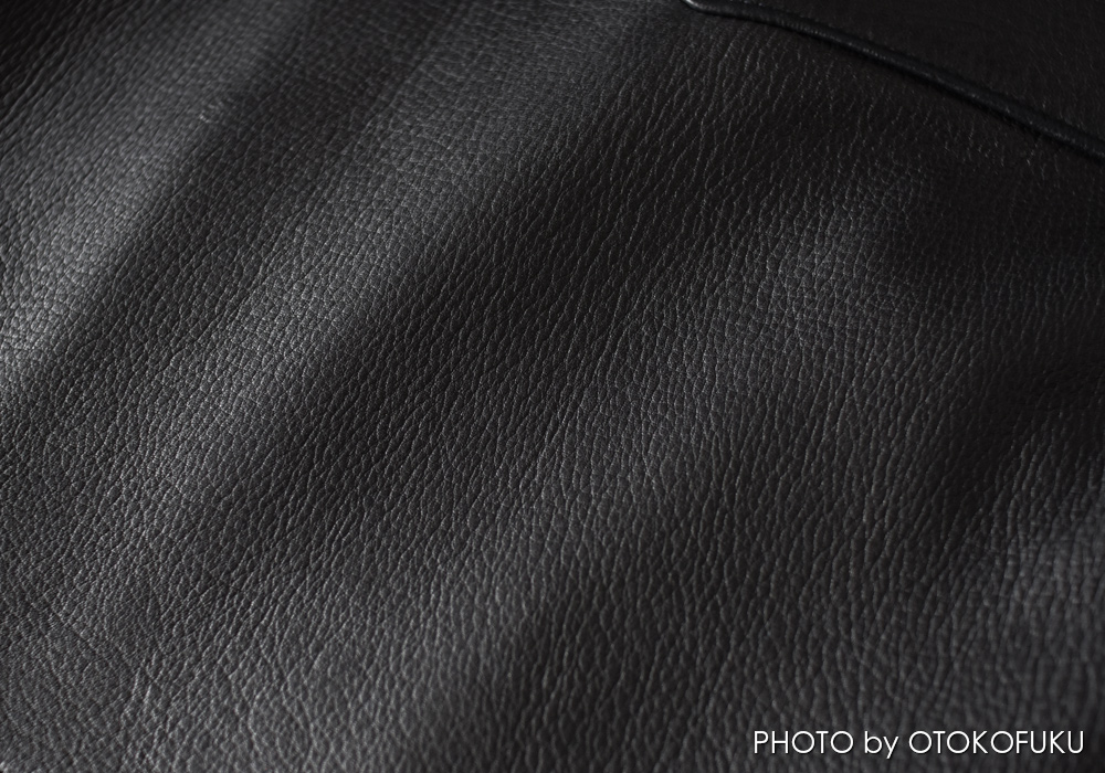 革の種類別！革ジャンのエイジング比較