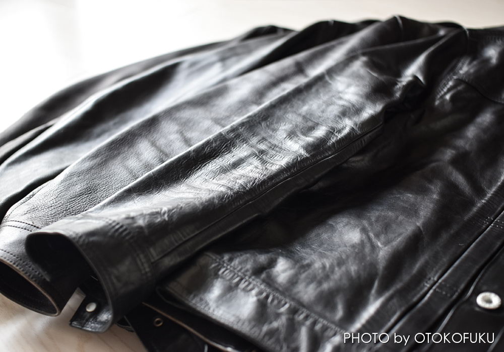 革の種類別！革ジャンのエイジング比較