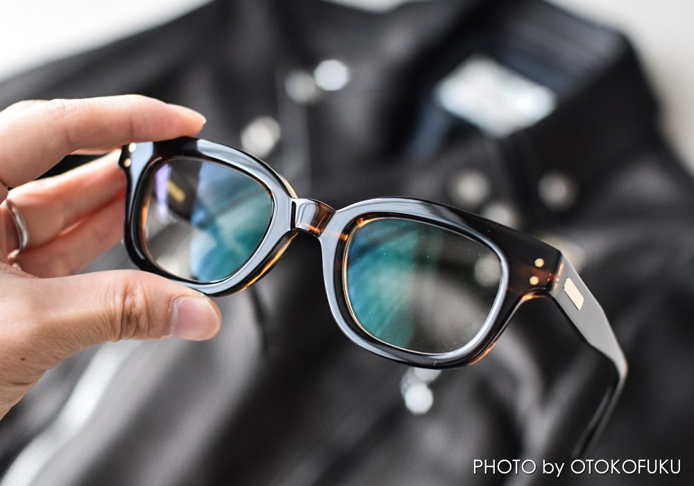 オトコフク流！革ジャンに合わせるメガネの選び方