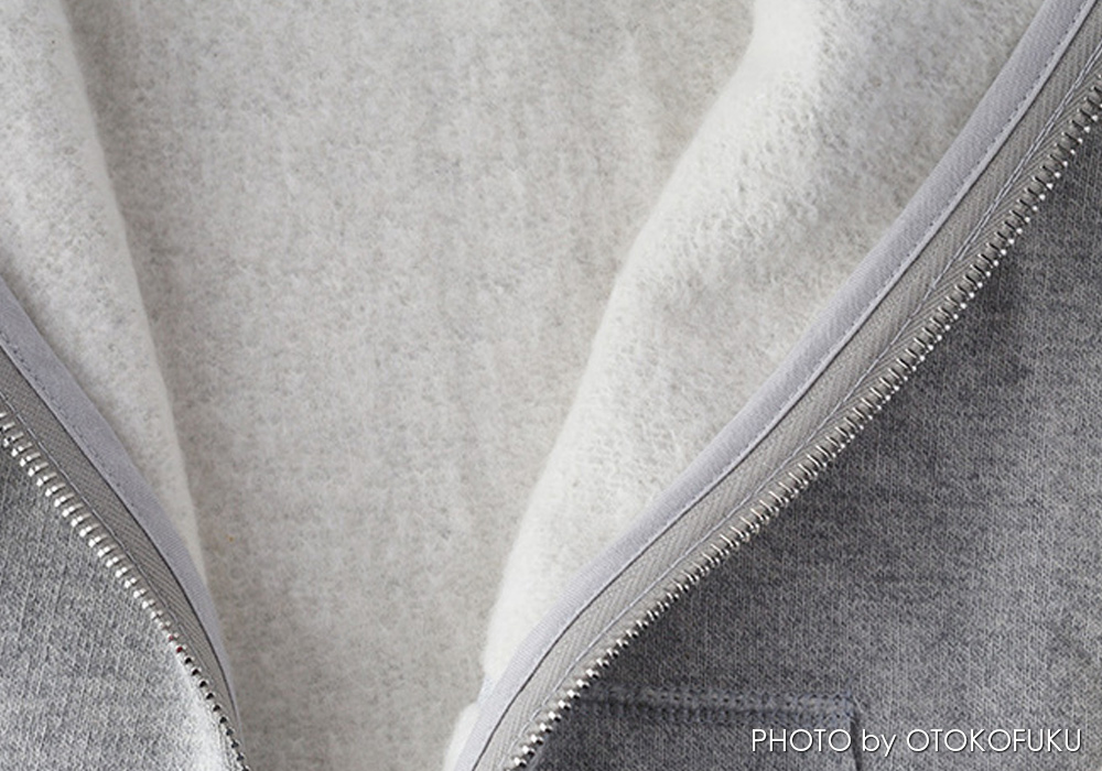 今の時期は革ジャンにスウェットがちょうどいい｜相性がいい理由とおすすめの選び方